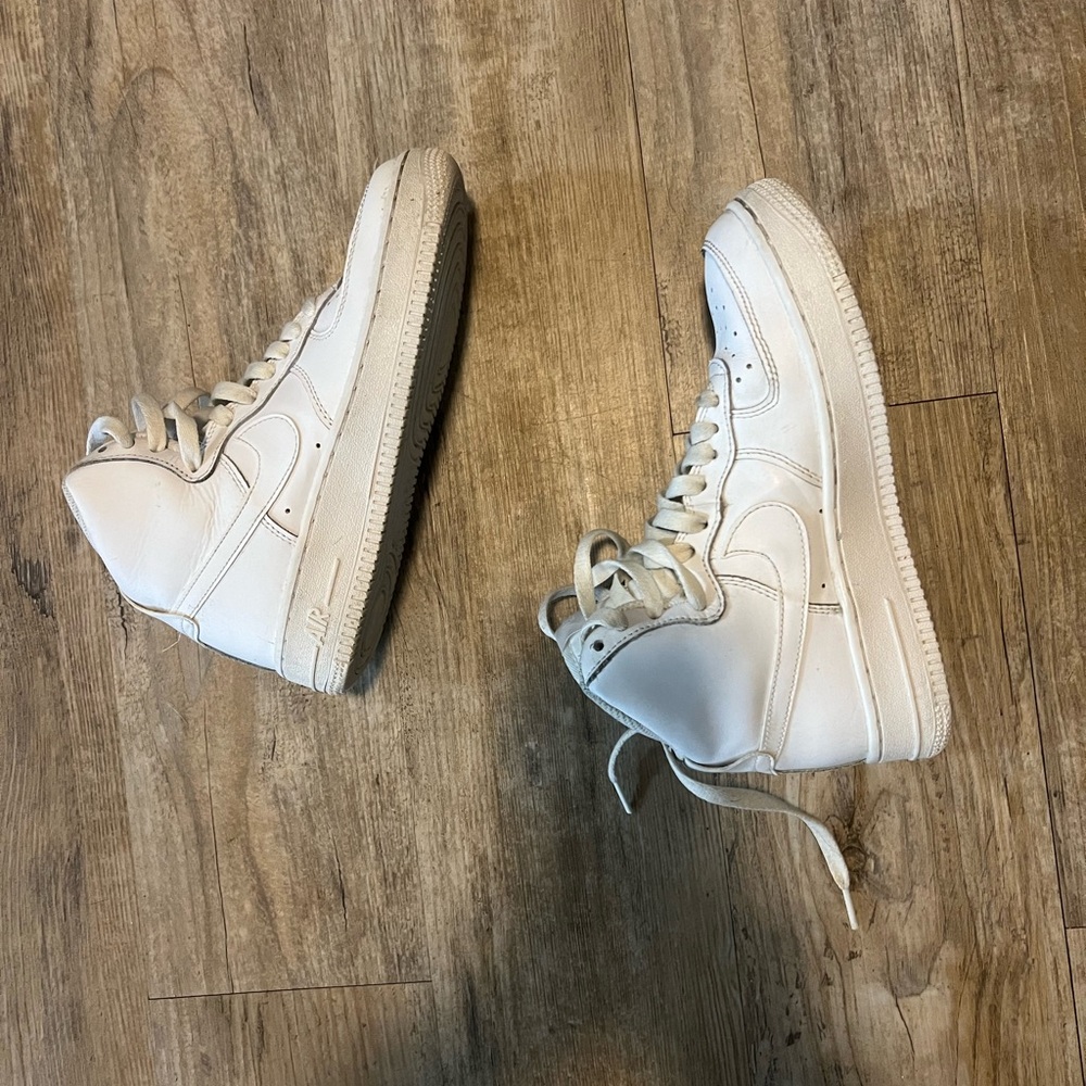 Nike Kids White High-Top Shoes